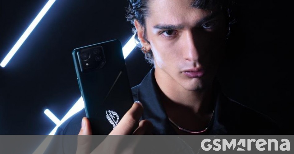 The Asus ROG Phone 8 arrives with SD 8 Gen 3, a telephoto camera, and an IP68 rating