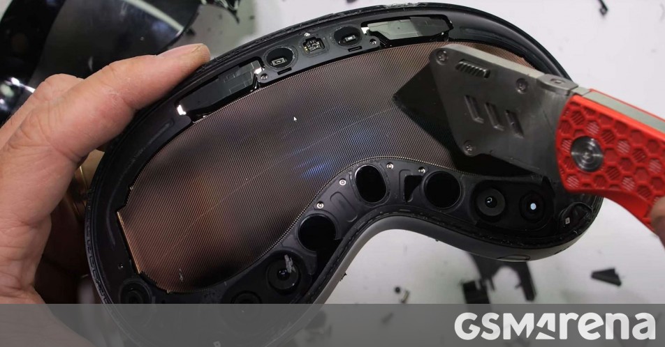 Teardowns give us a look inside the Apple Vision Pro