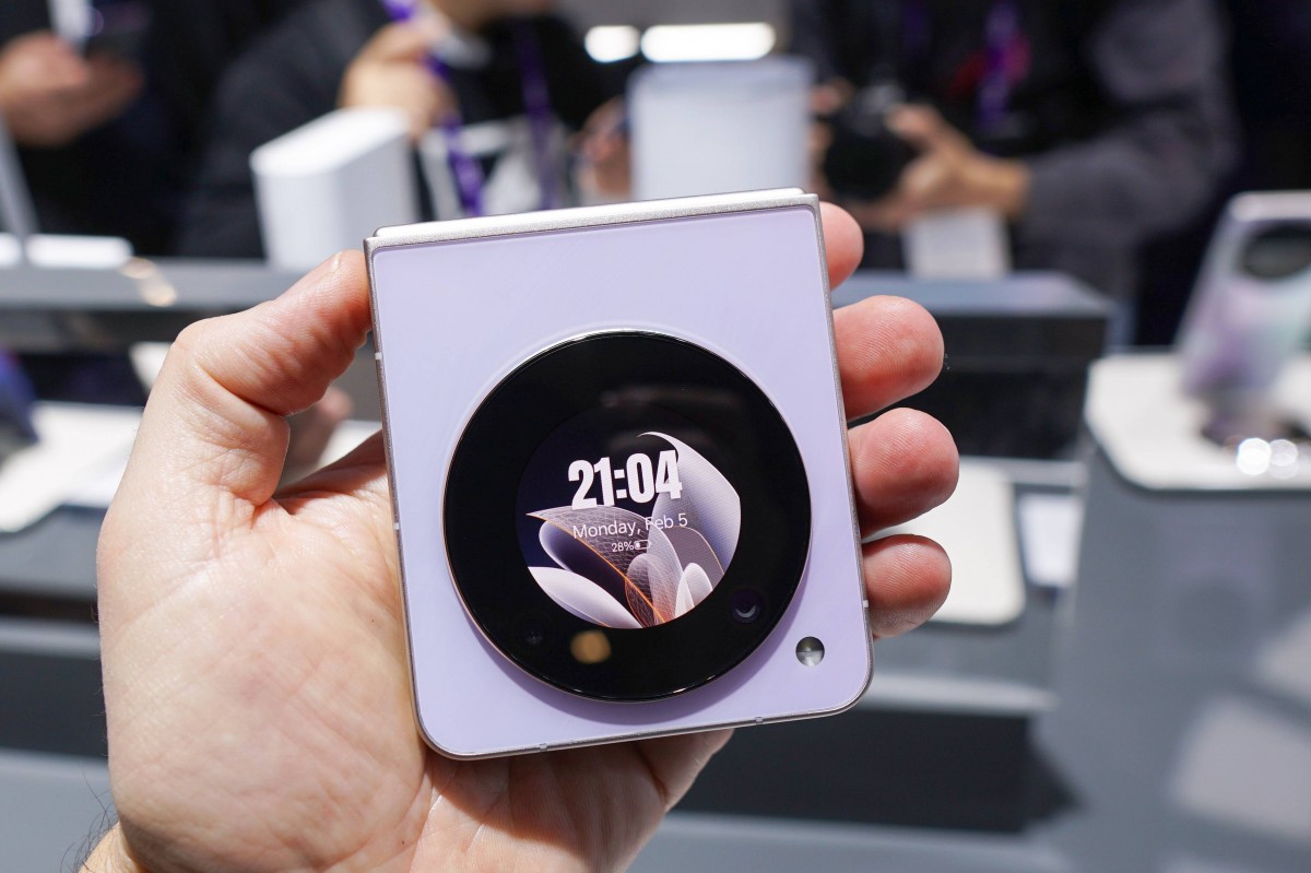 ZTE nubia Flip, Focus Pro, Neo 2, Music hands-on - GSMArena.com news