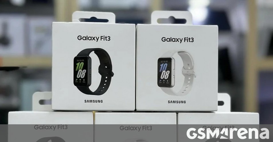 Samsung Galaxy Fit3 spotted in a store, price revealed