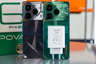 The Tecno Poca 6 Pro ships with a 70W charger and a color-matching case