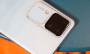 vivo V30 in for review