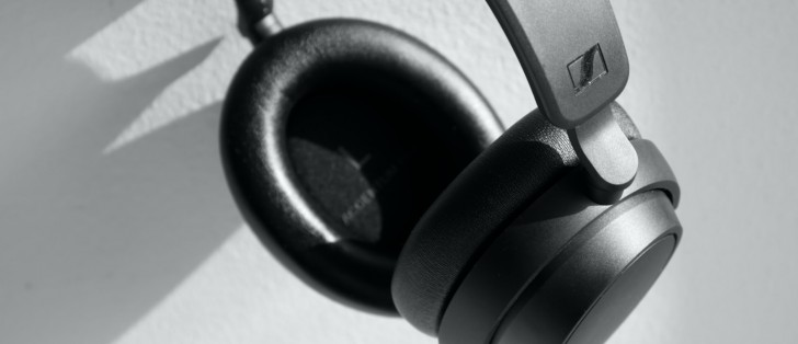 Sennheiser Accentum Plus wireless headphones review - Vimarsana News