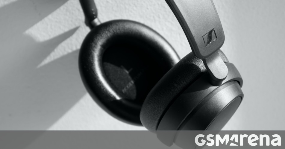 Sennheiser Accentum Plus wireless headphones review