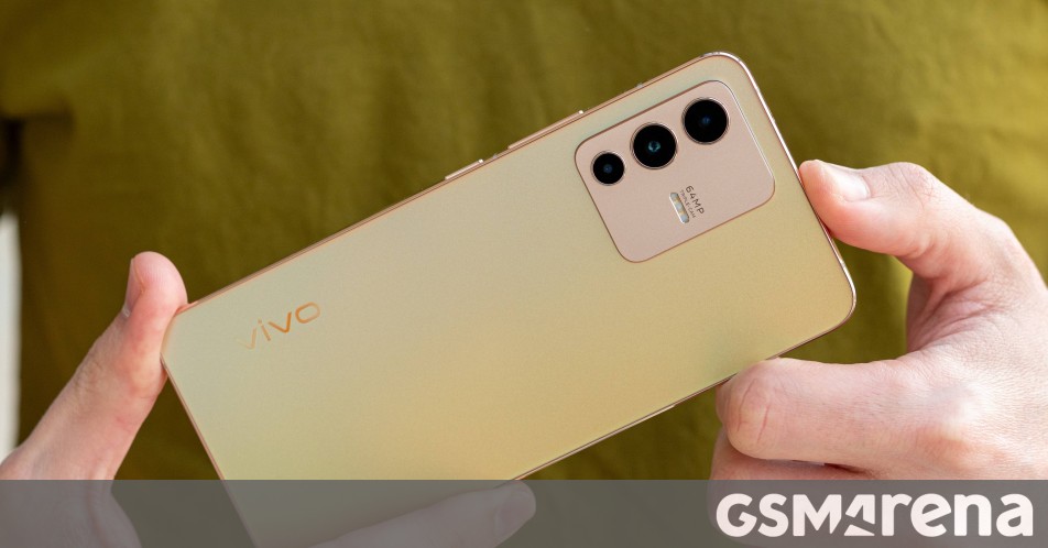 vivo V23 receives Android 14 update