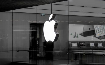 Apple has to face $1 billion lawsuit in court in the UK