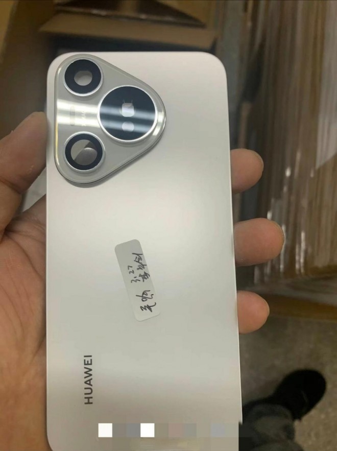 Huawei P70 back