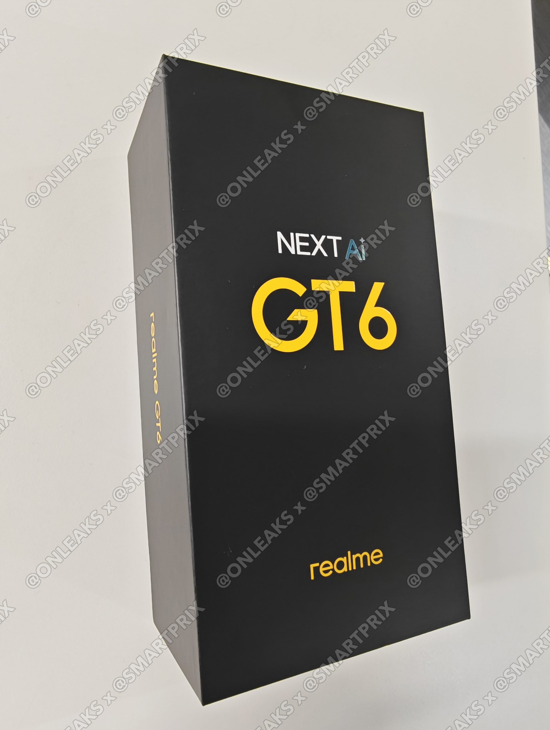 Утечка розничной коробки Realme GT6, зараженной искусственным интеллектом