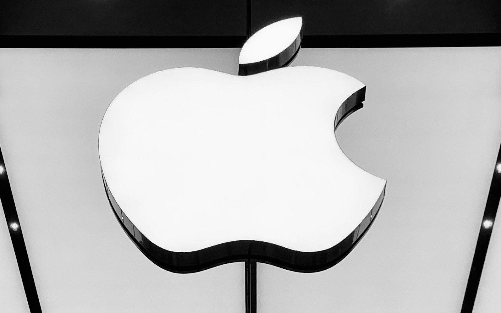 EU to charge Apple under Digital Markets Act, impose a fine of up to $50 million per day