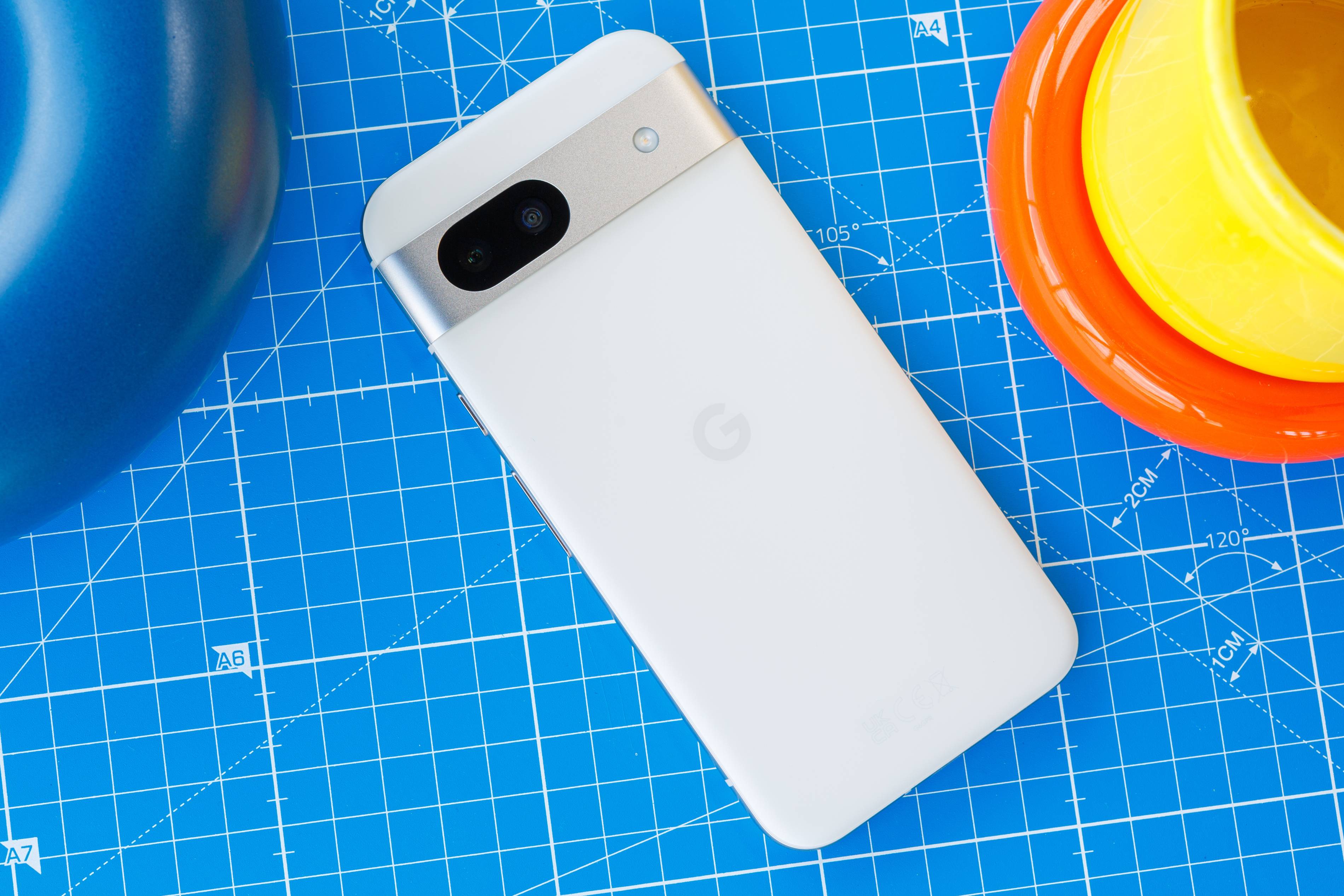 На Google Pixel 8a действует скидка 50 % при покупке вместе с Pixel 8, Pixel 8 Pro или Pixel Fold.