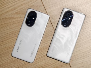 Honor 200 (left) and Honor 200 Pro (right)