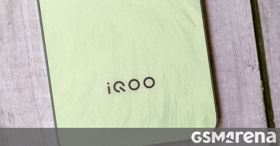 iQOO Z9 Lite is coming in mid-July in brown and blue