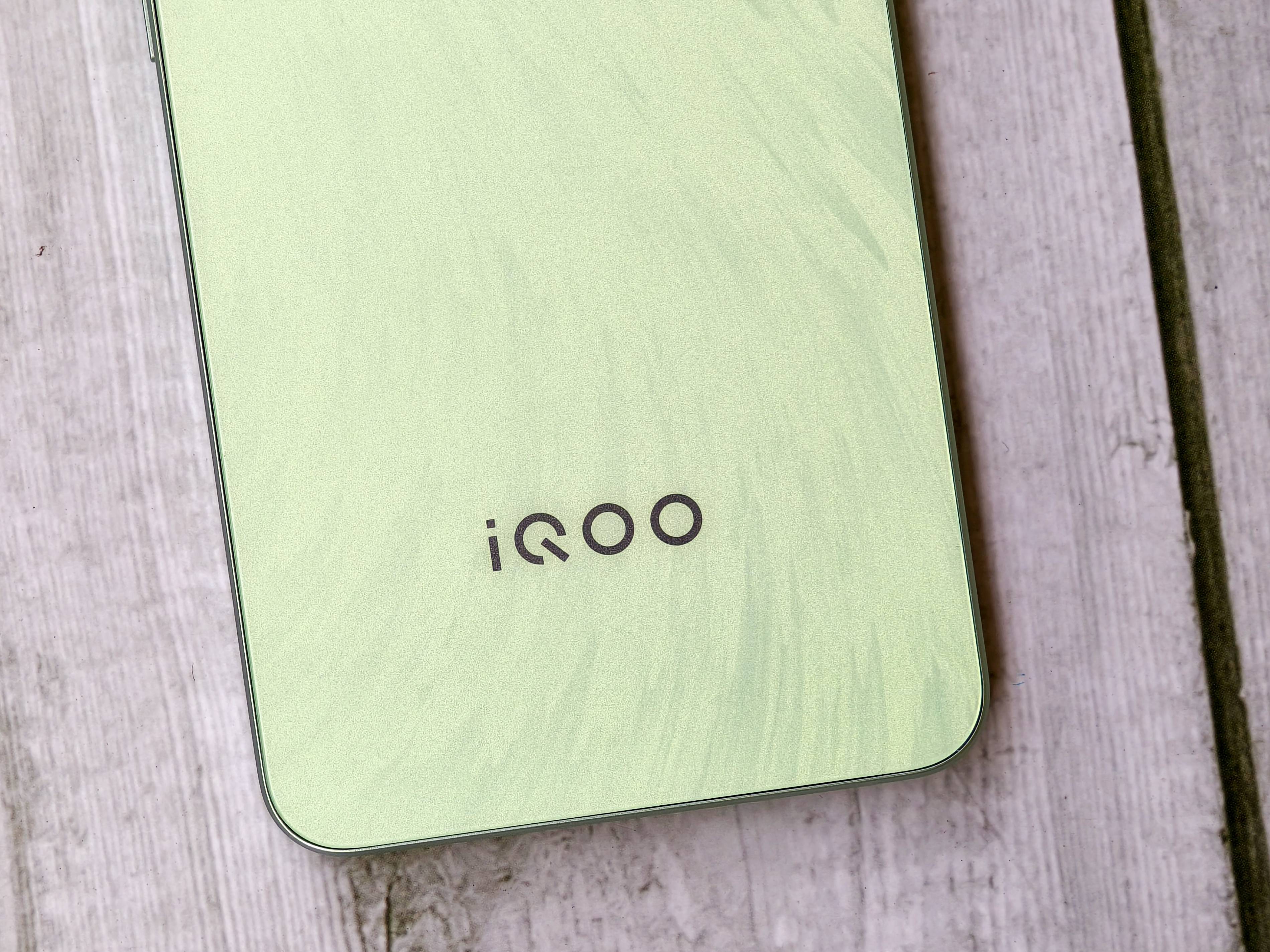 iQOO Z9 Lite is coming in mid-July in brown and blue