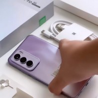 Oppo Reno12 Pro with allegedly no adapter in the retail box