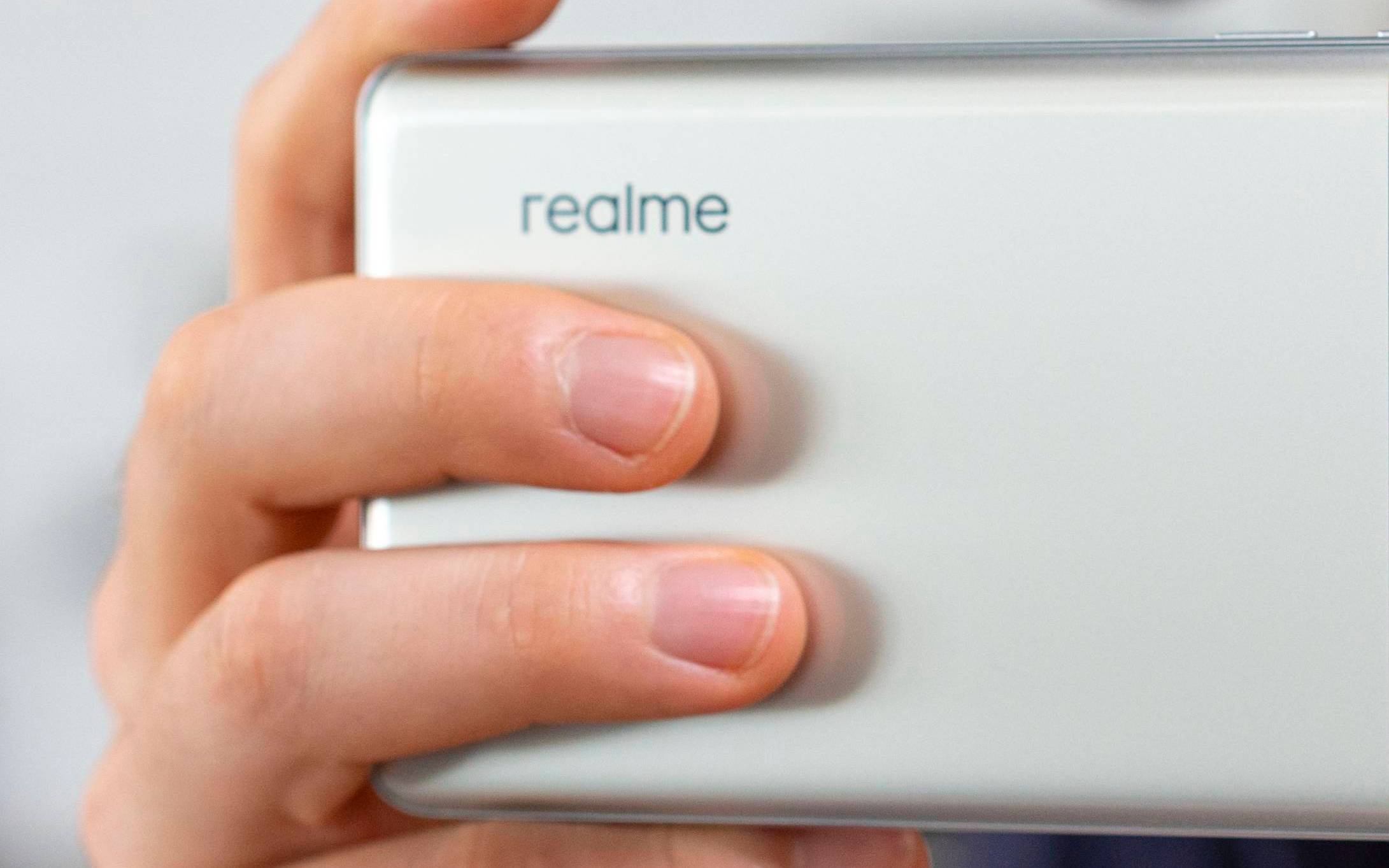 Realme V60 and V60s leak in promo materials, have specs outed by TENAA