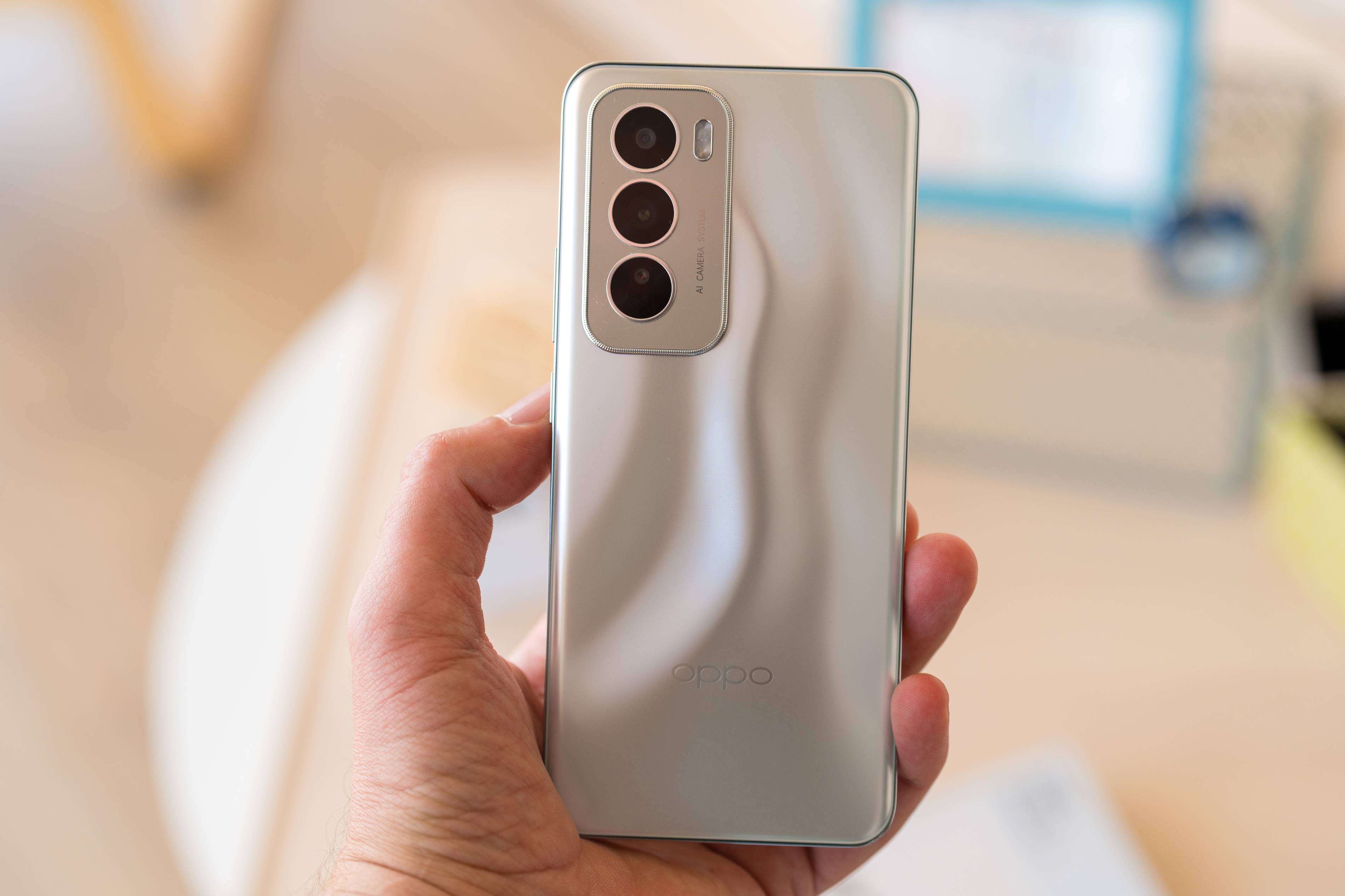 Oppo Reno 12 in for review