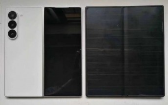 Samsung Galaxy Z Fold6 and Galaxy Z Flip6 dummy units pose for a photoshoot 