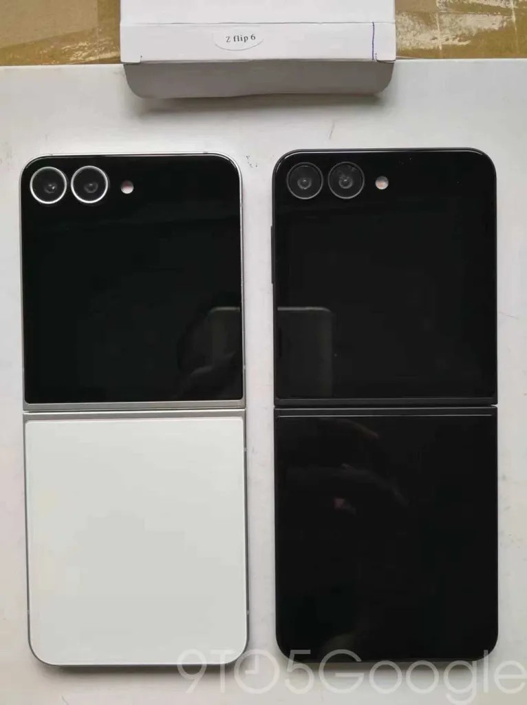 Samsung Galaxy Z Fold6 and Galaxy Z Flip6 dummy units pose for a photoshoot