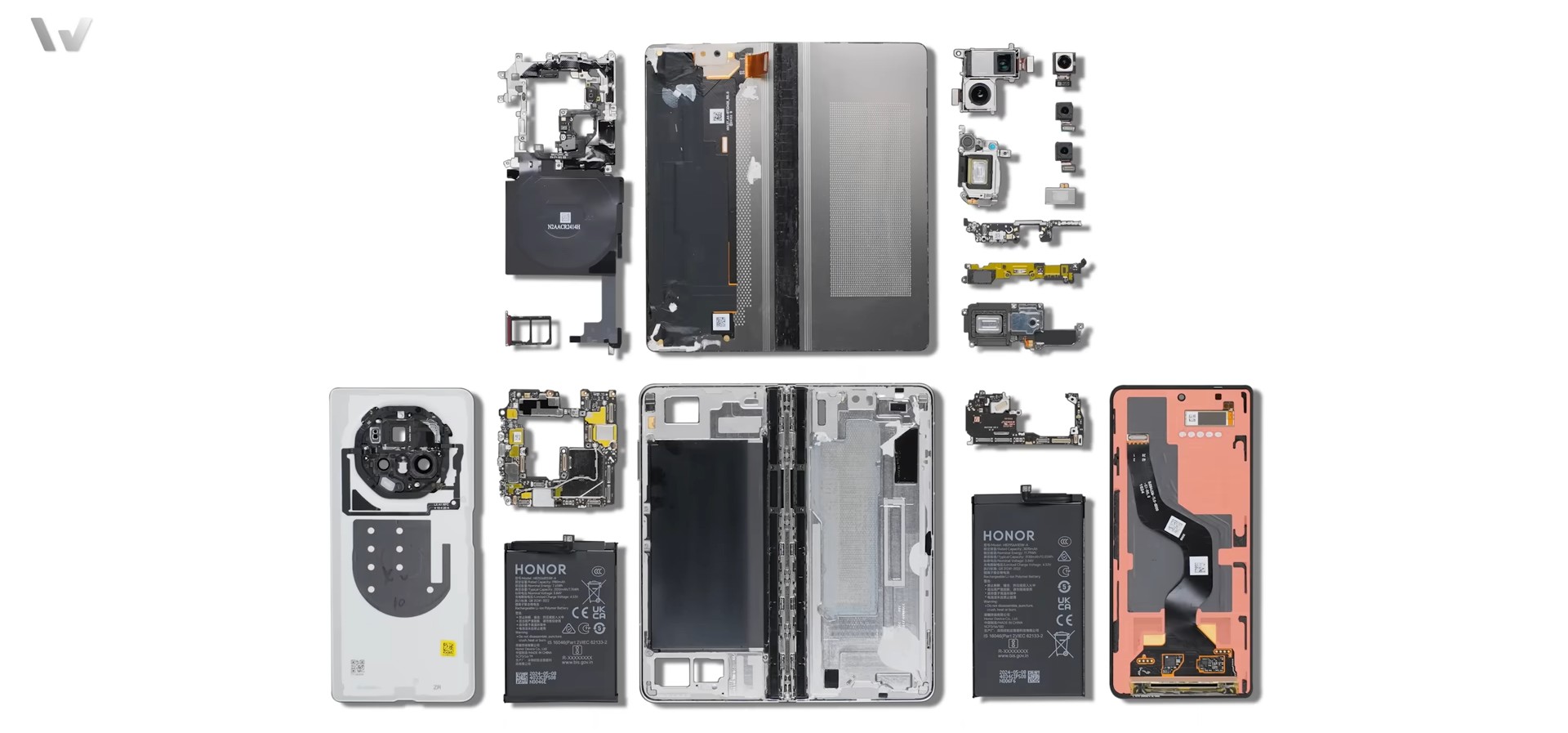 Honor Magic V3 disassembled on video