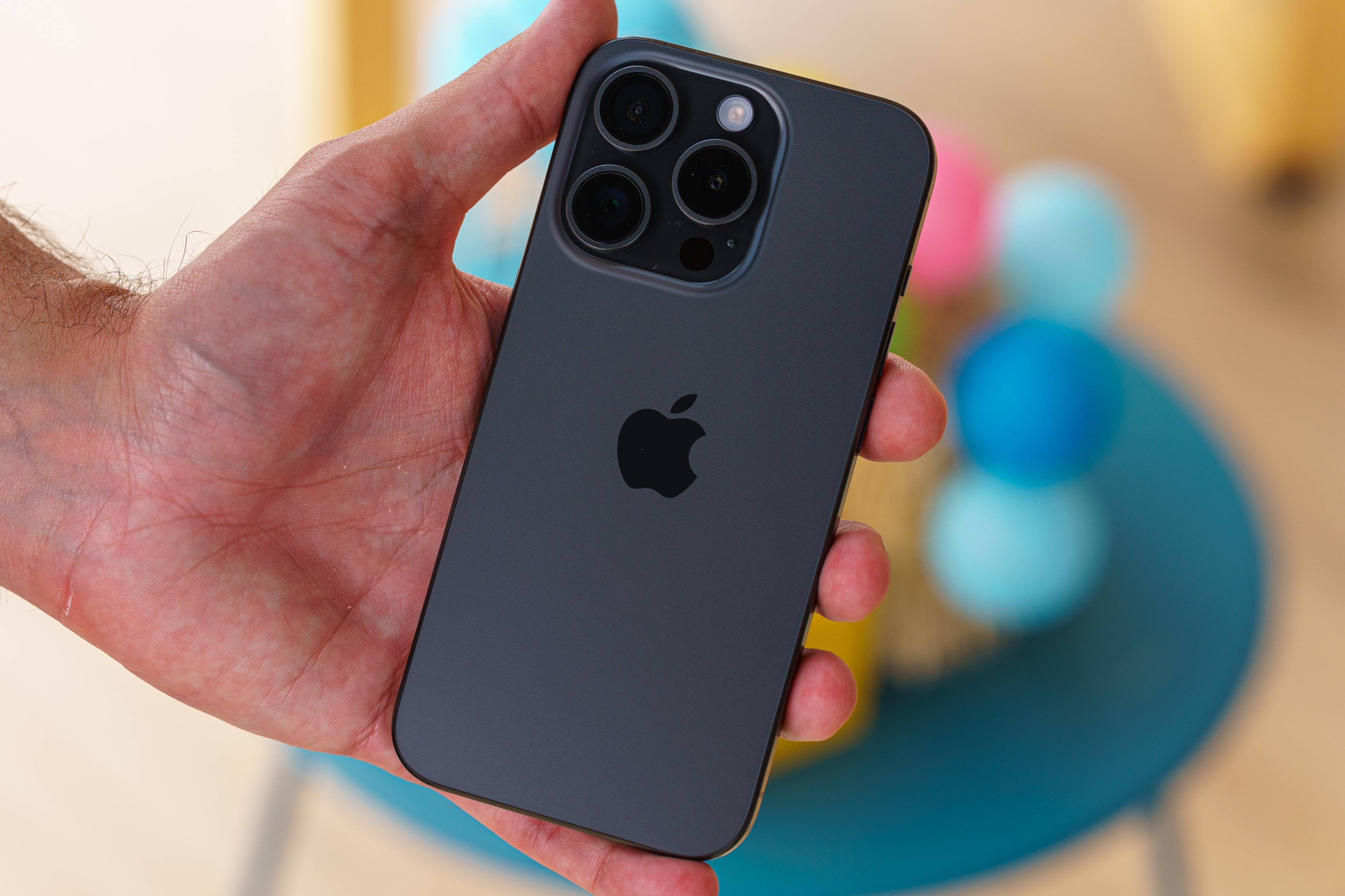 iPhone 17 series again rumored to sport 24MP selfie camera