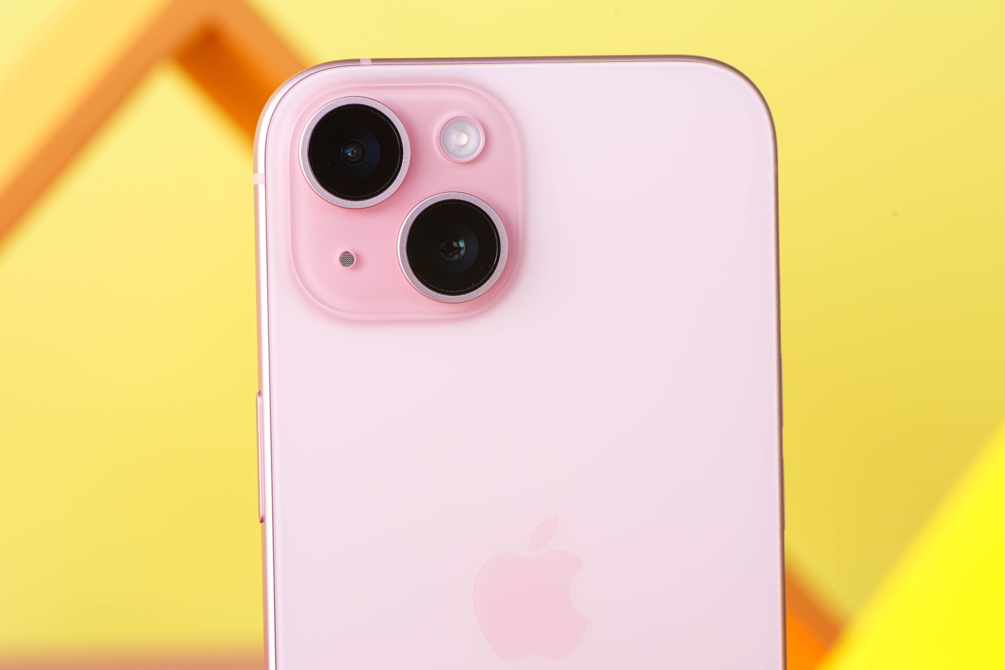 iPhone 18 to use Samsung camera sensor