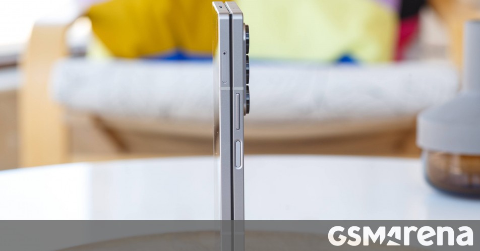 Samsung Strives to Make Future Galaxy Z Fold Phones as Thin as Galaxy S Series with 7.6mm Goal