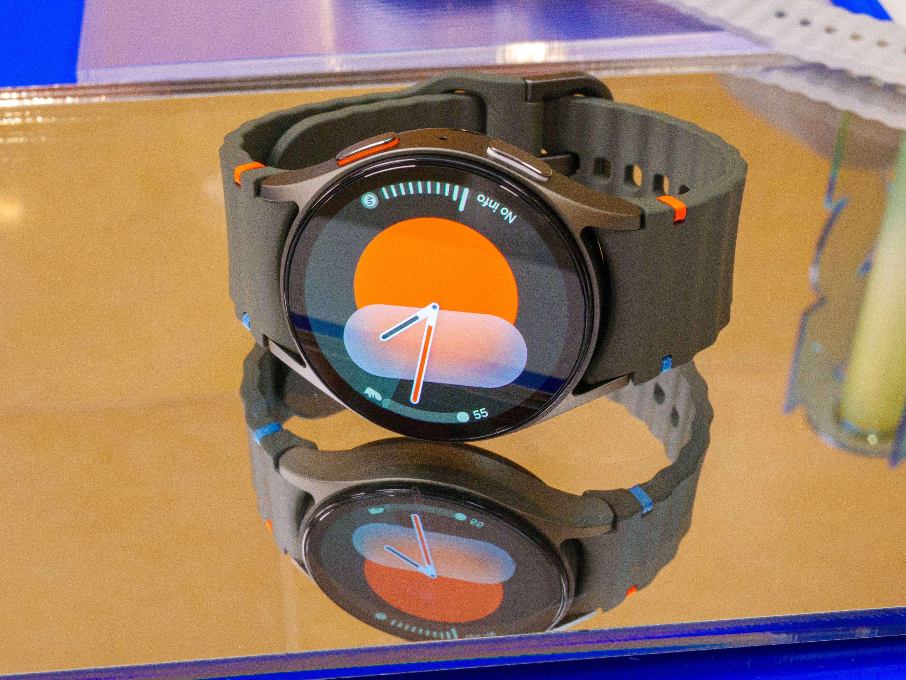 Samsung Galaxy Watch7 brings 3nm chip, Wear OS 5, Watch Ultra adds titanium body