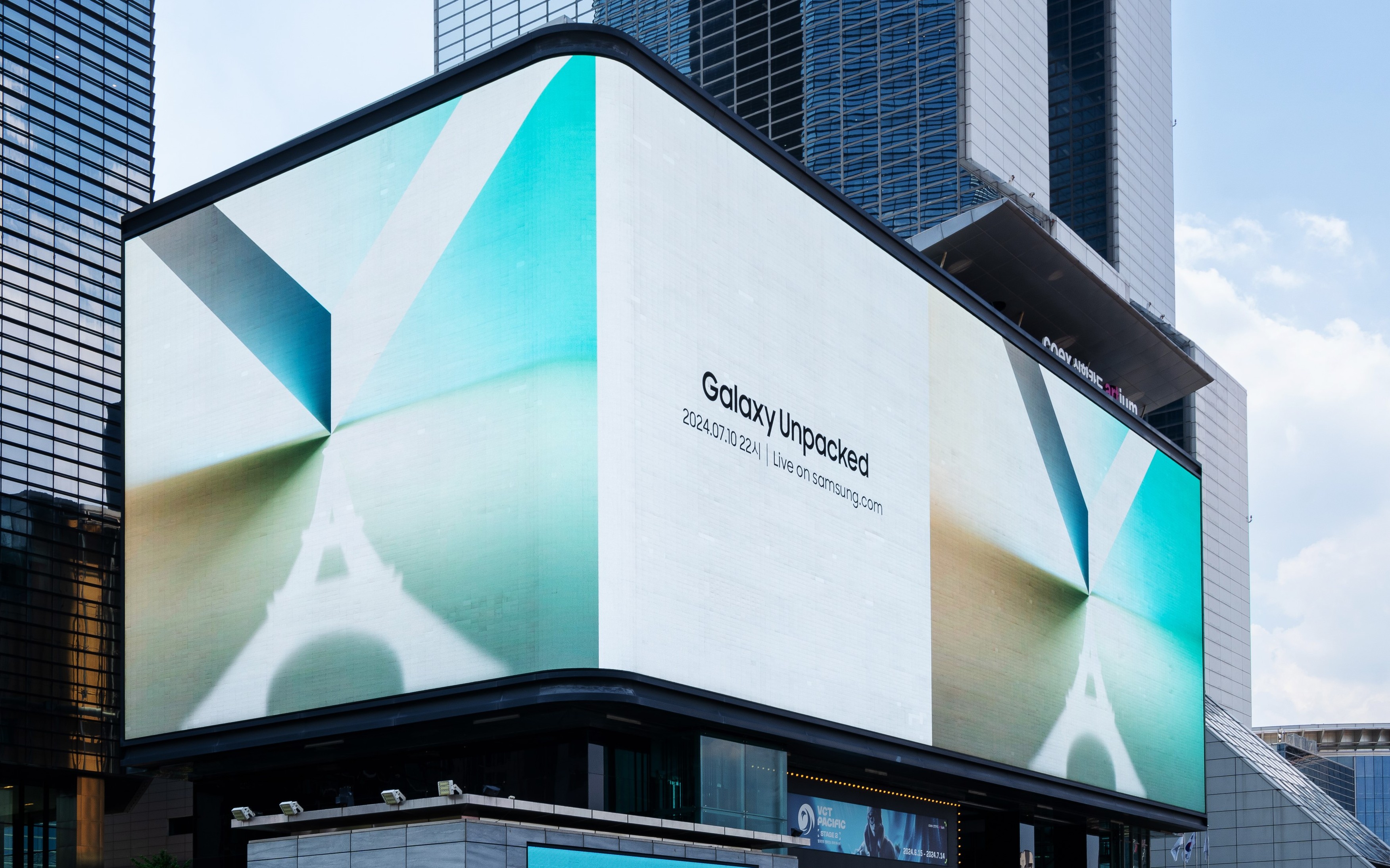 Samsung starts hyping up July 10 Unpacked event with billboards across the globe