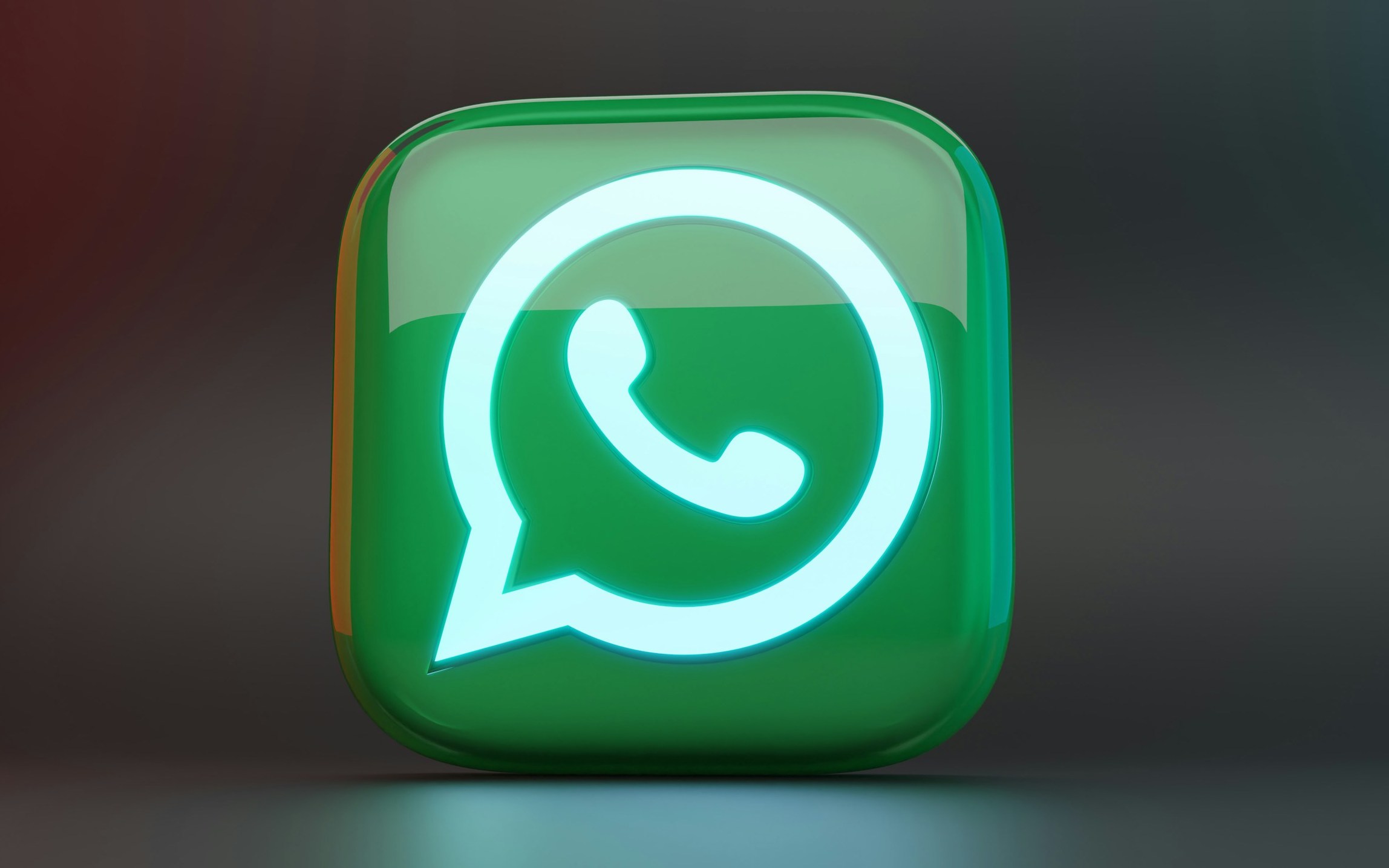 WhatsApp will add double tap message reaction