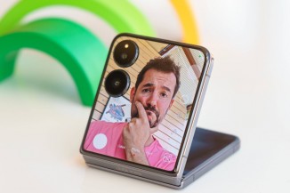 The 50+50MP camera can be used for selfies and general photography