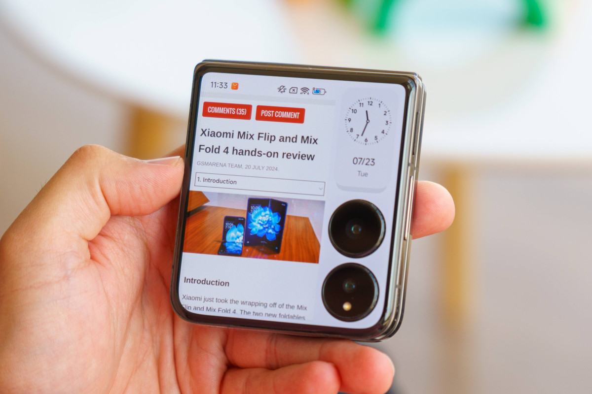 Xiaomi Mix Flip in for review