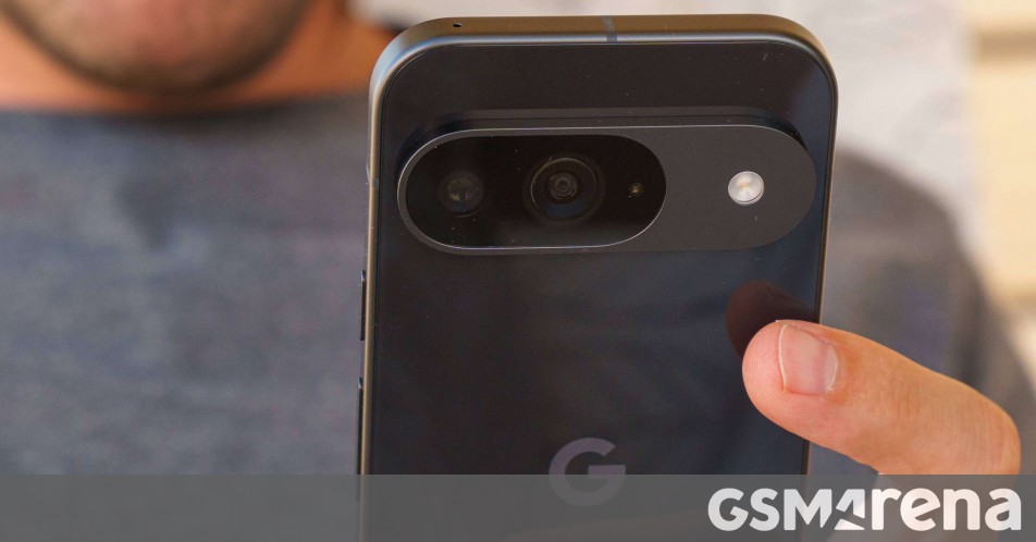 Google Pixel 9 disassembled on video