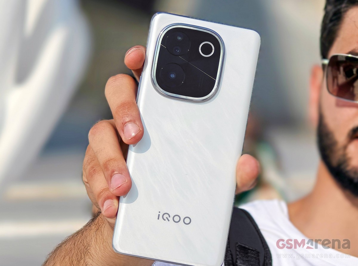 iQOO Z9s Pro first impressions