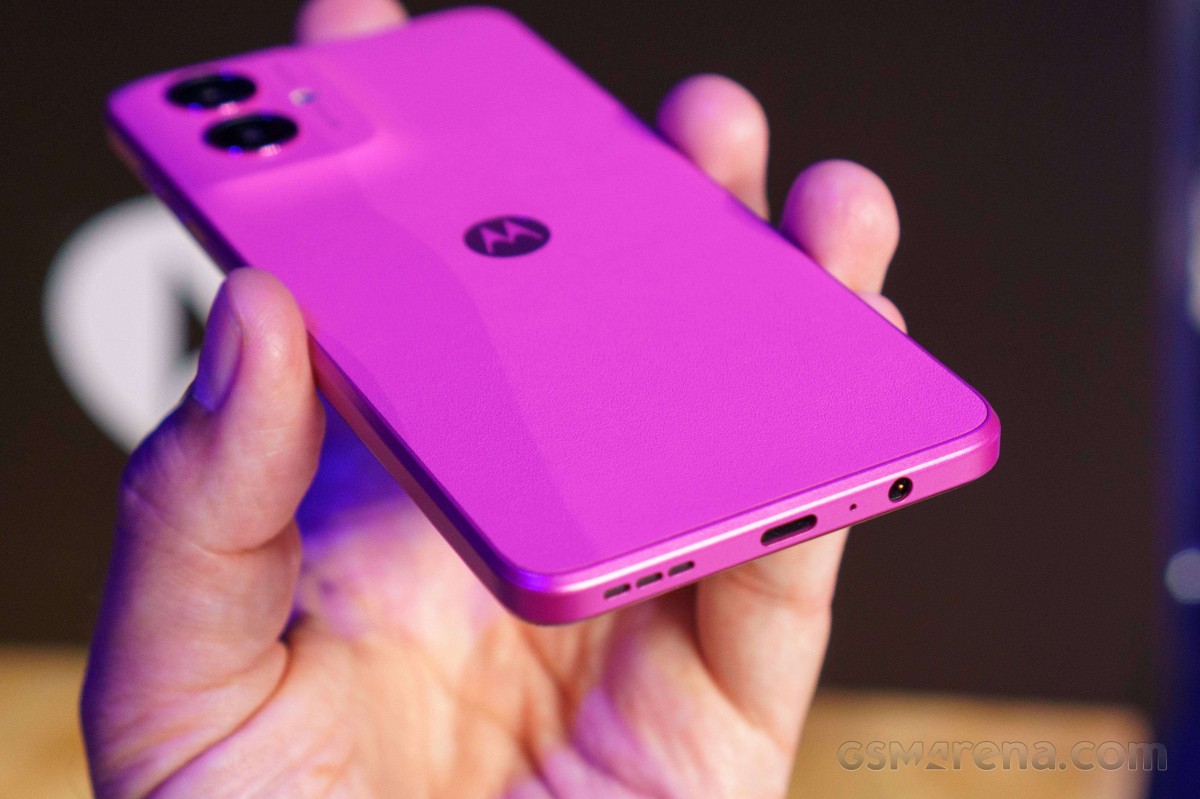 Motorola Moto G55 hands-on review - GSMArena.com news