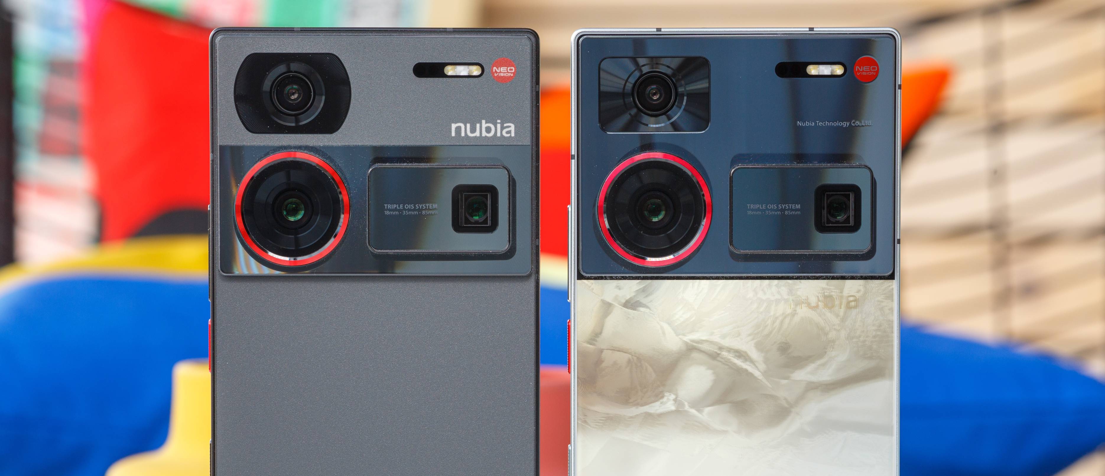 nubia Z60 Ultra Ведущая версия по сравнению с nubia Z60 Ultra