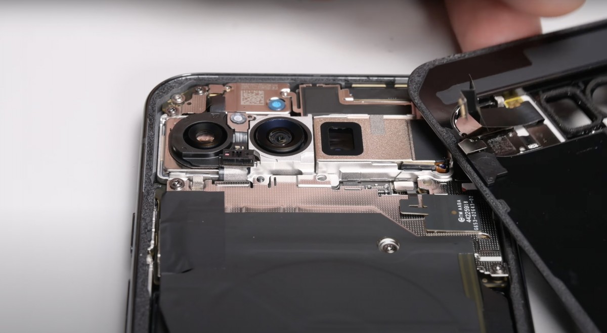 Google Pixel 9 Pro XL teardown reveals dual-entry design and fiddly battery removal process 