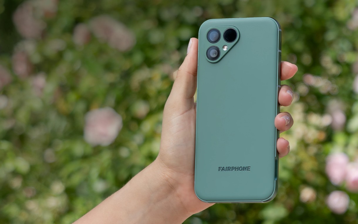 У Fairphone 5 теперь есть более дешевый вариант с памятью 6/128 ГБ и новый цвет.