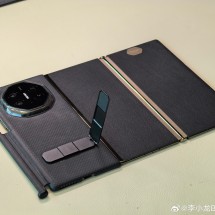 The Huawei Mate XT Ultimate protective case has a kickstand