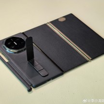 The Huawei Mate XT Ultimate protective case has a kickstand