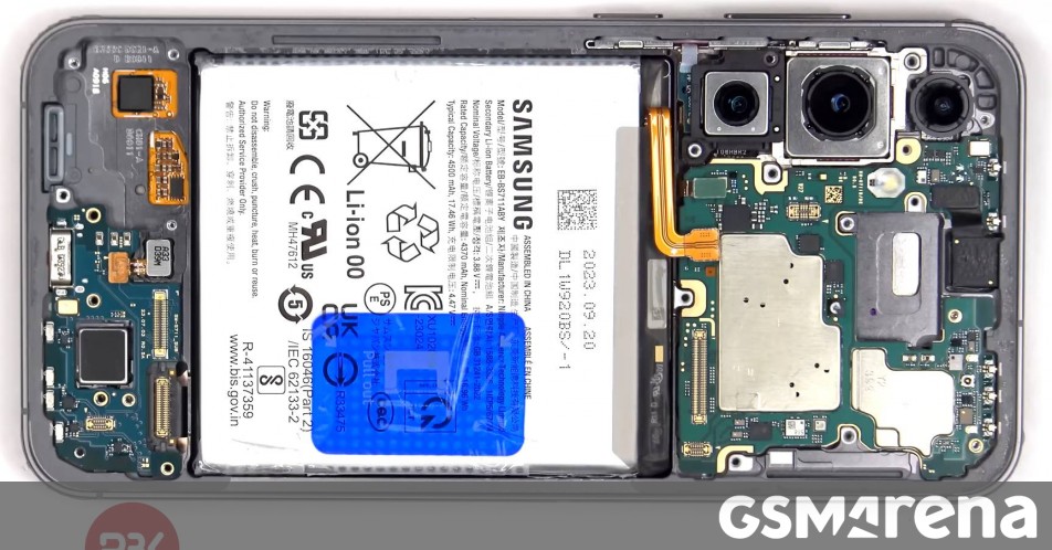 يقدم جهاز Samsung Galaxy S24 FE لمحة عما من المفترض أن يكون غرفة بخار كبيرة