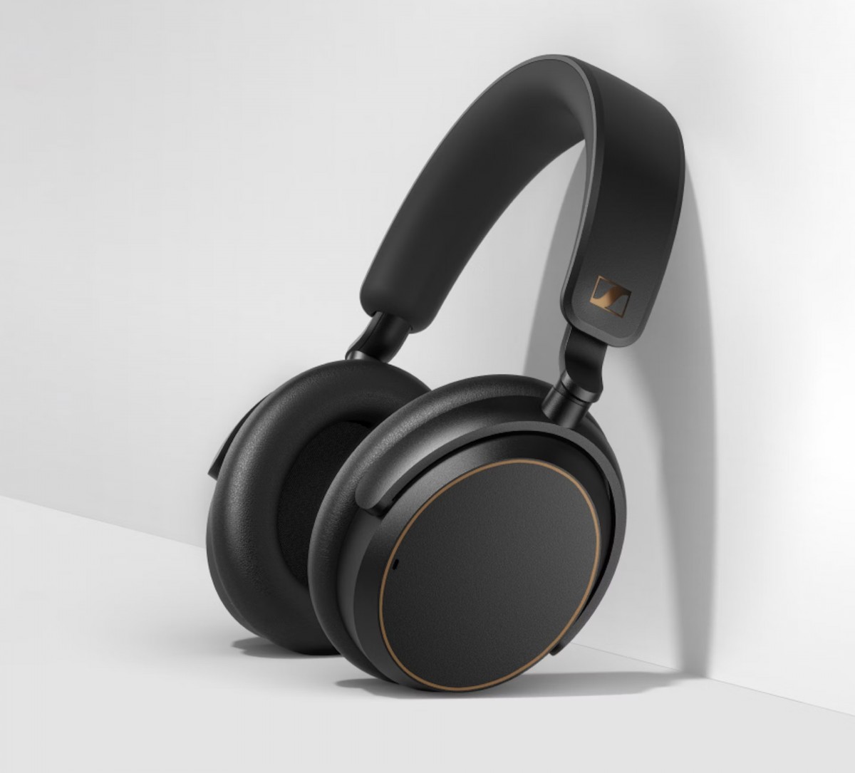 Sennheiser Accentum Wireless SE را با دانگل بلوتوث همراه راه اندازی کرد