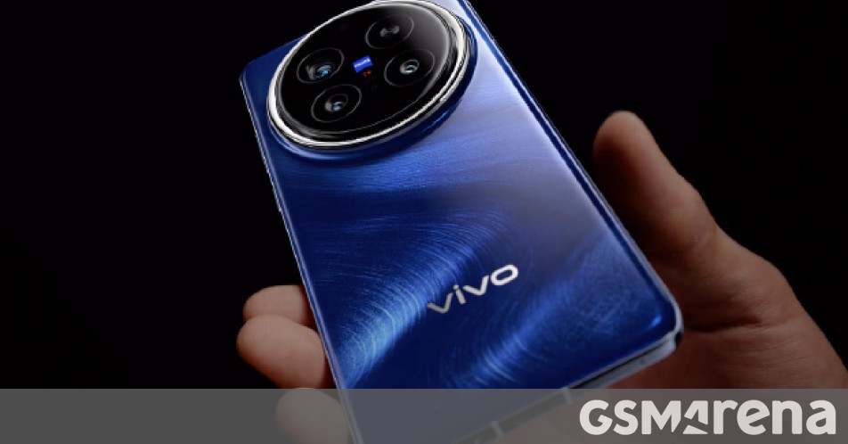 vivo X200's battery to be bigger than the Oppo Find X8's and the Xiaomi 15's