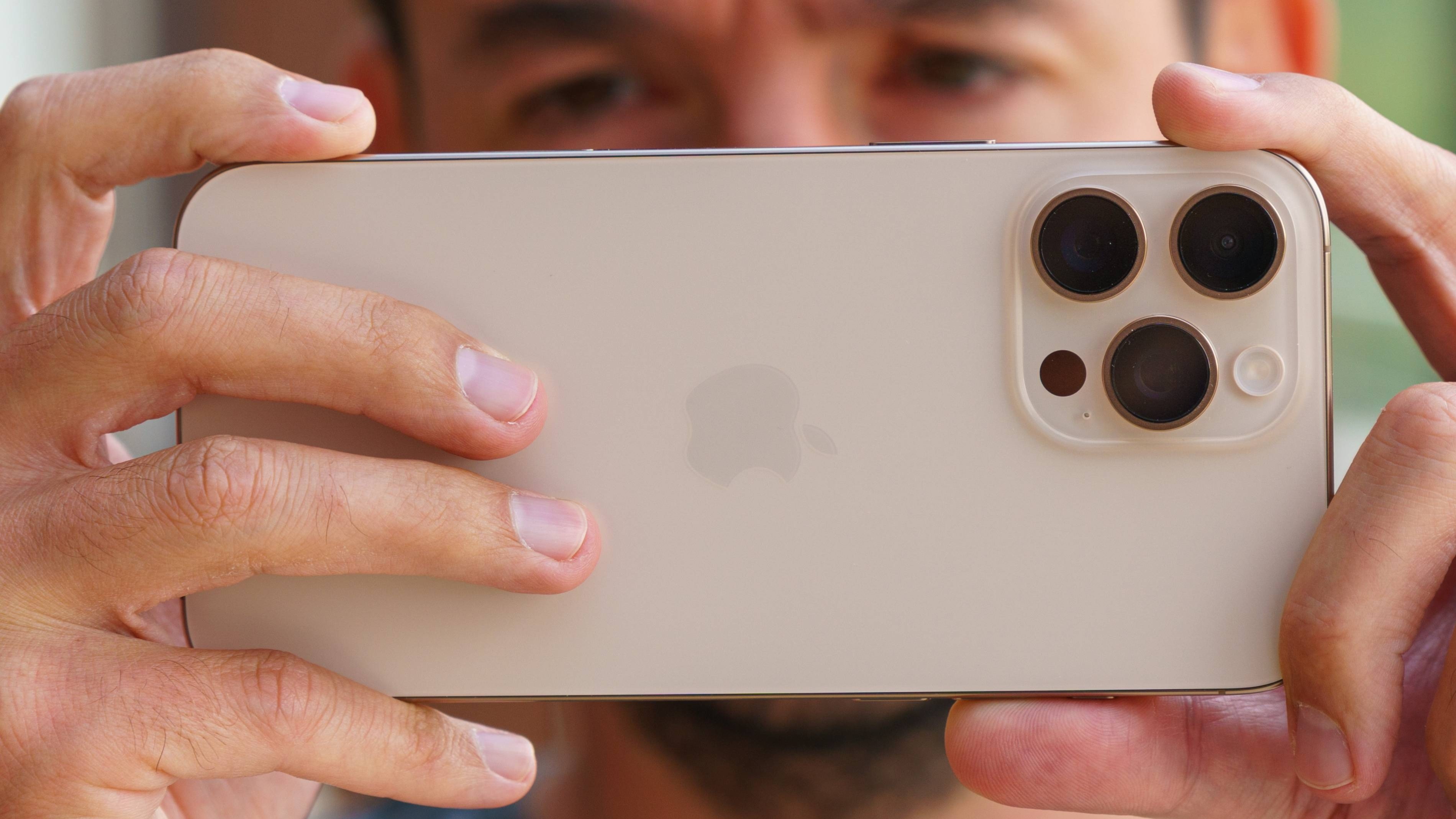 Apple iPhone 18 Pro's main camera to have variable aperture