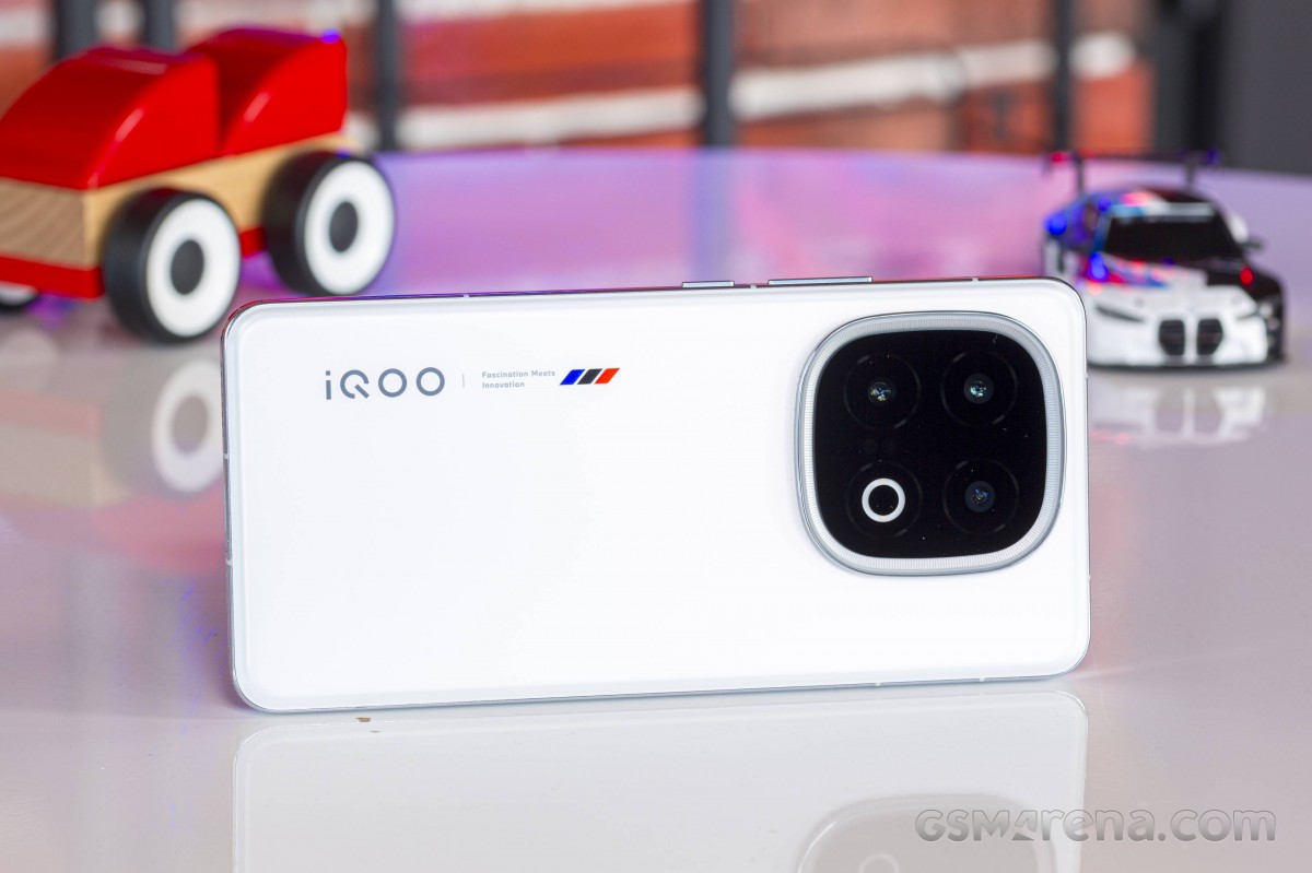 iQOO 13 begins global rollout in Indonesia