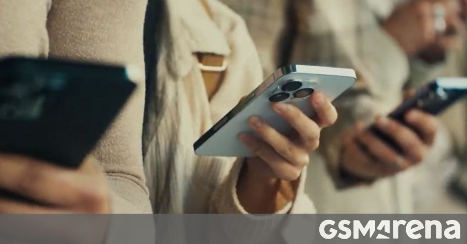 Samsung's latest ad tells you to do your own thing instead of being an iSheep