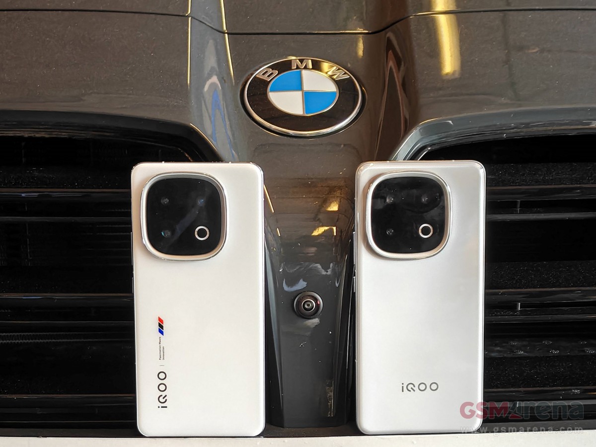 iQOO 13 Legend Edition (left) with Nardo Gray edition (right)