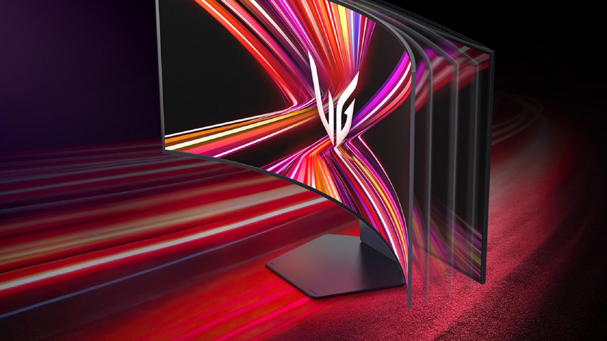 LG’s new UltraGear GX9 series gaming monitor can go from flat to curved 