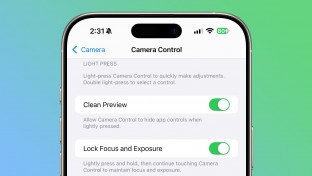 Changes to camera controls and Zenmoji options in Messages (Credit: MacRumors)