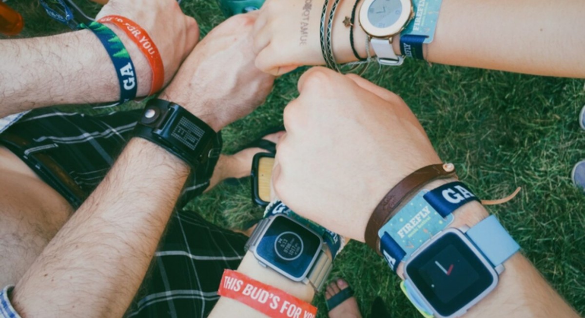 Pebble to bring back e-ink smart wearables