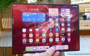 Samsung to launch a unique tri-fold smartphone this year
